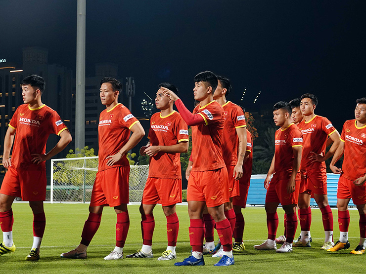 Tuyển thủ Việt Nam xem chung kết Champions League ở UAE thế nào? - 1