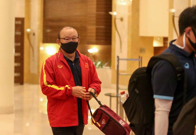 Hình ảnh mới nhất ĐT Việt Nam ra sân đấu Jordan, Văn Hậu vẫn phải bó gối - 2