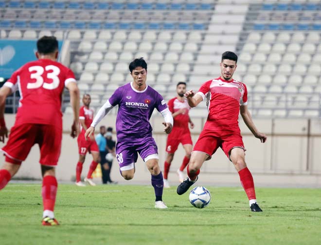 Hình ảnh hiếm trận ĐT Việt Nam - ĐT Jordan đá giao hữu kín ở UAE - 7