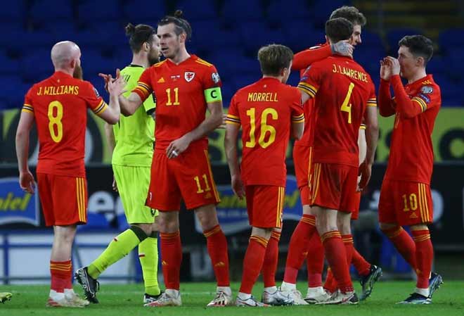 Kỳ lạ đội tuyển thiếu HLV trưởng ở EURO 2021 vì nghi án đánh 2 phụ nữ - 2