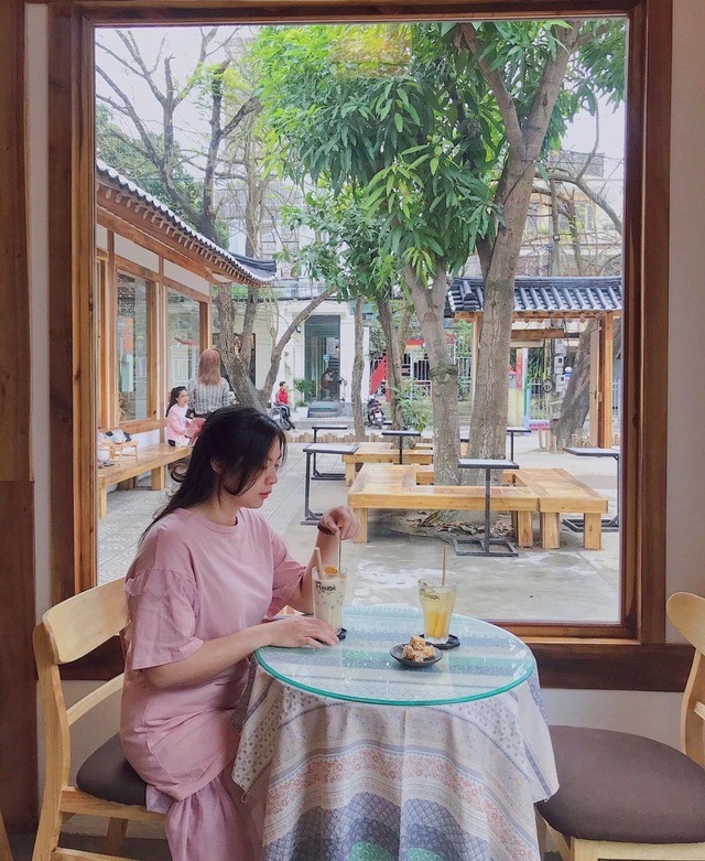 Quán cà phê mang kiến trúc nhà cổ Hàn Quốc giữa lòng xứ Huế - 7
