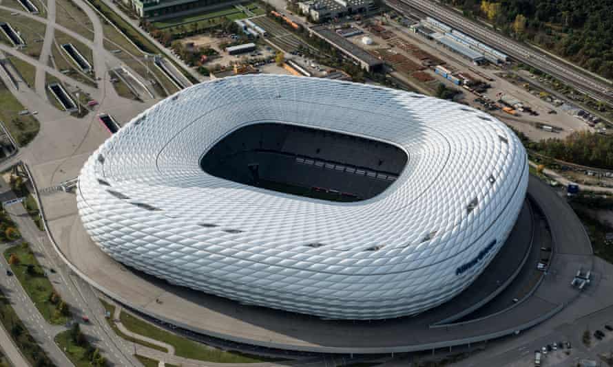 Choáng ngợp với quy mô của 11 sân vận động tổ chức EURO 2021 - 16