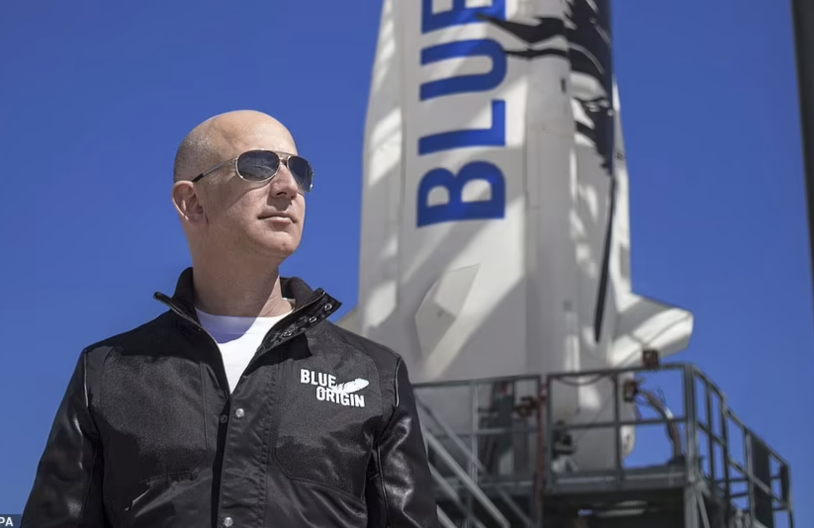 Những nguy hiểm tiềm tàng trong chuyến du hành vũ trụ của tỷ phú Jeff Bezos - 2