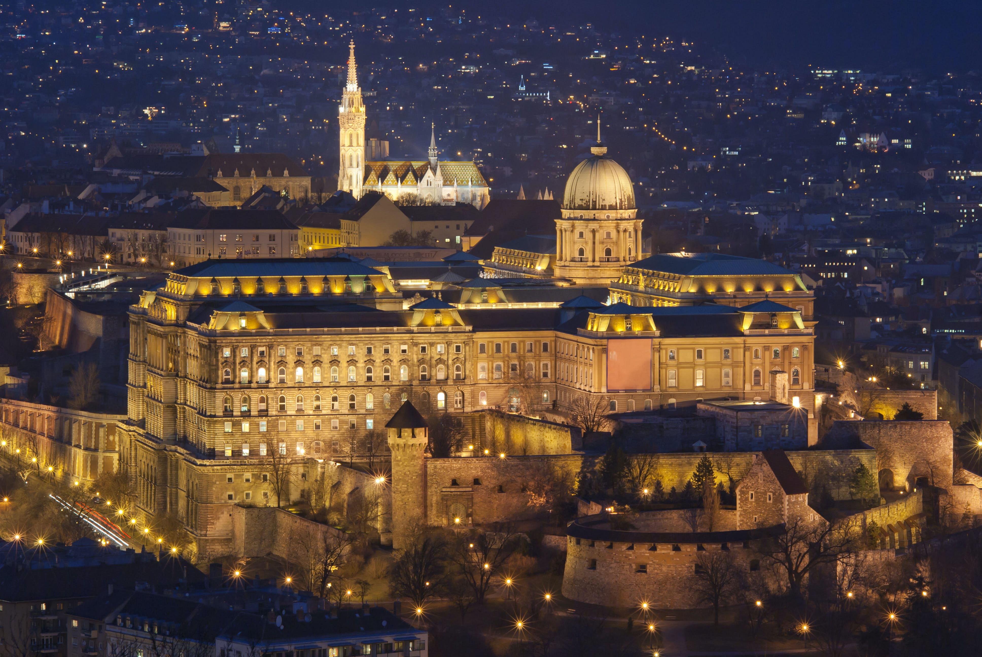 Budapest - Thành phố cổ tích bên dòng sông Danube đón Ronaldo ở EURO 2020 - 3