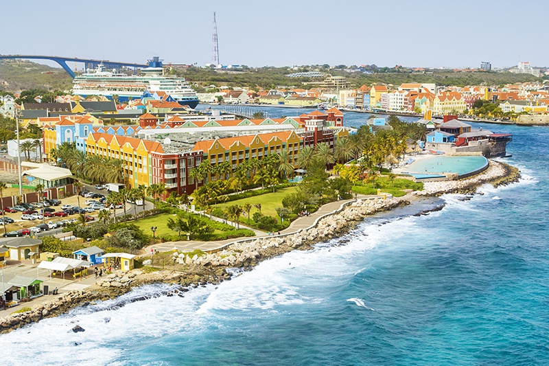 Curacao mở cửa hoàn toàn, miễn phí khách sạn đón du khách - 2