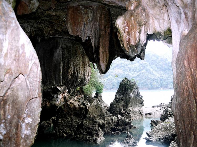 Hoang sơ đảo Cái Lim