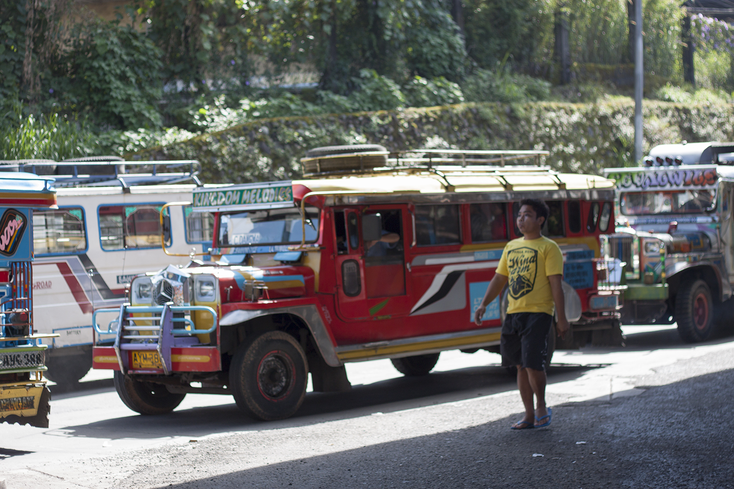 Thú vị những chiếc xe Jeepney đầy sắc màu ở Philippines - 4