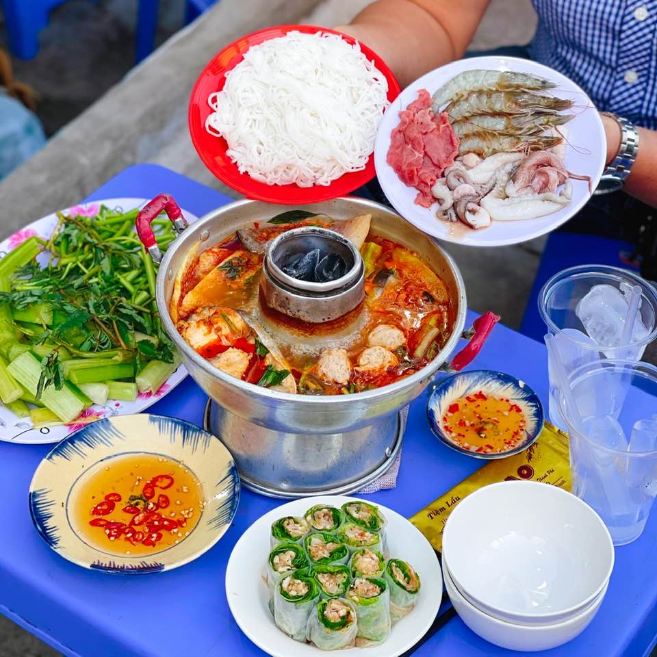 Sài Gòn ngày mưa “ấm bụng chắc dạ” với 5 quán lẩu ăn là ghiền - 17