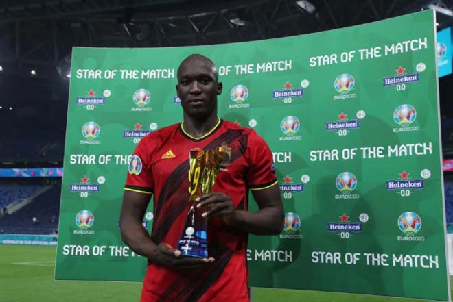 Nóng cùng mỹ nhân EURO: Bạn gái cũ Lukaku tung ảnh mát mẻ, trêu ngươi &#34;Voi rừng&#34; - 1