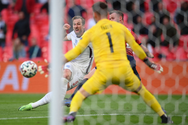 Harry Kane tịt ngòi 3 trận liên tiếp tại EURO, HLV Mourinho chỉ ra lý do - 1