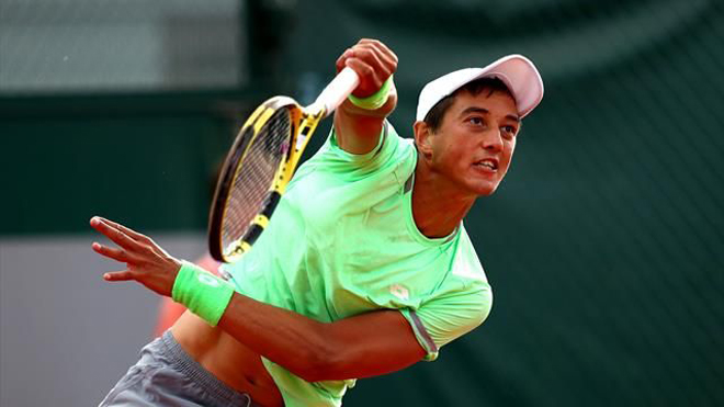 Tay vợt gốc Việt Antoine Hoàng lần đầu tiên giành vé dự Wimbledon - 1