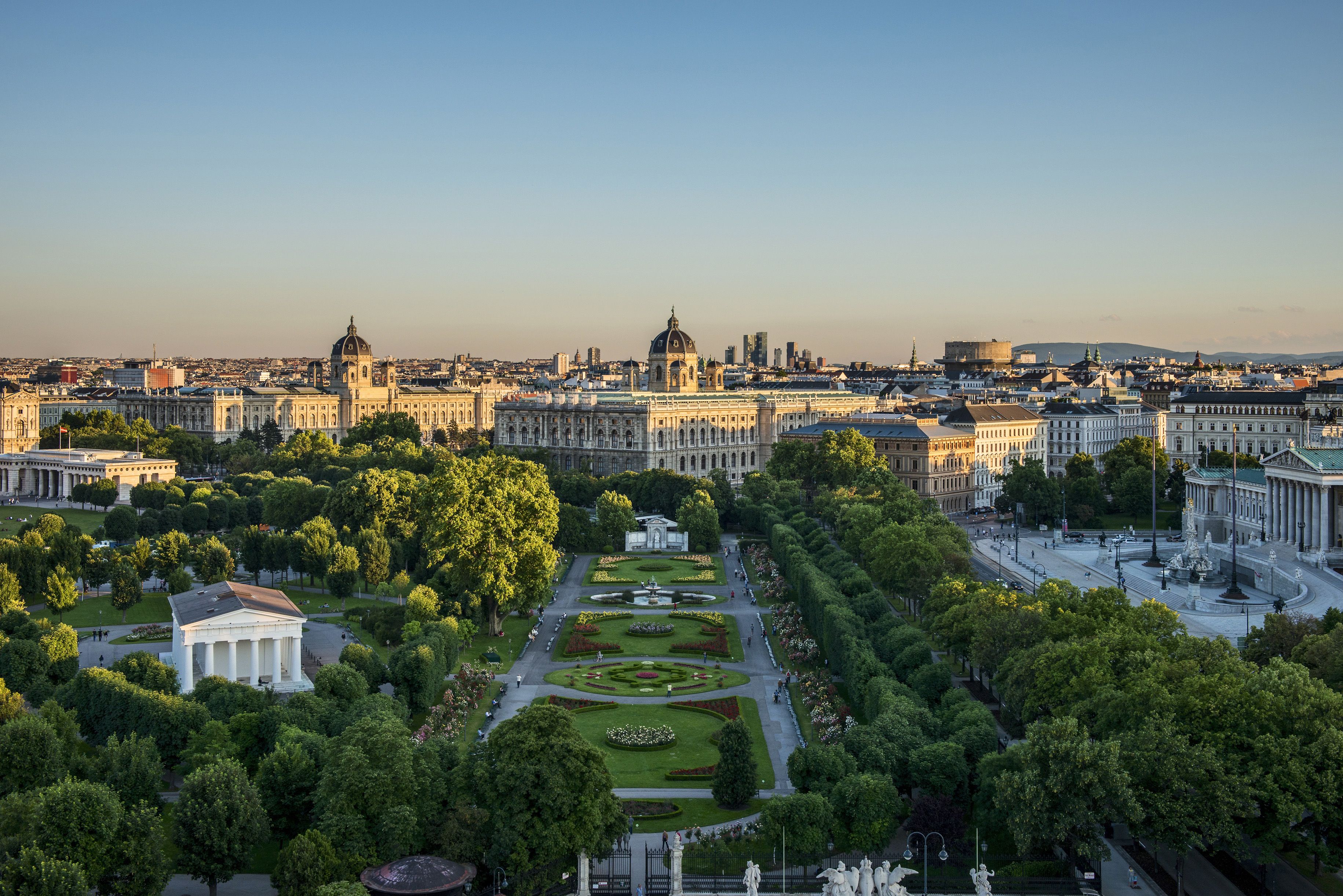 Thủ đô Vienna - "Quý ngài xa hoa và lịch lãm" - 4