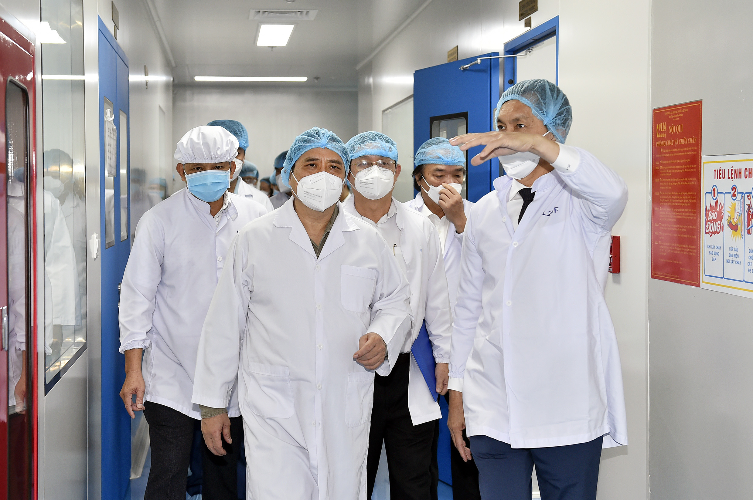 Thủ tướng Phạm Minh Chính: Lập tổ hành động để sản xuất bằng được vaccine phòng COVID-19 nhanh nhất - 1
