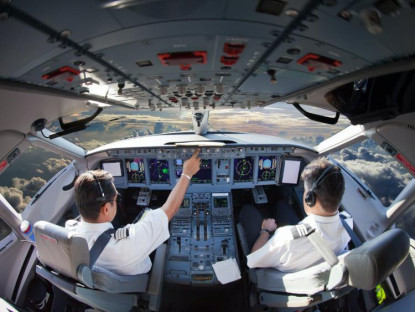 Bí quyết - Hành khách có thể hạ cánh máy bay an toàn không?