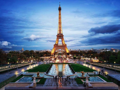 Chuyện hay - 10 sự thật hấp dẫn đánh dấu ngày kỷ niệm Tháp Eiffel