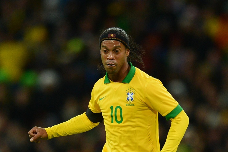 Tin mới nhất bóng đá tối 2/4: Ronaldinho tiếc vì Italia không thể dự World Cup - 1