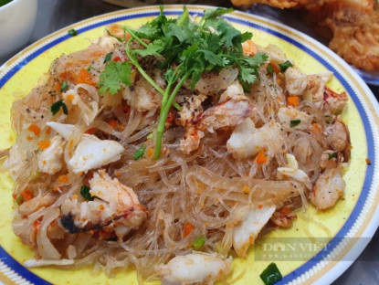 Ăn gì - Quán chả giò, miến cua nổi tiếng ở trung tâm Sài Gòn, có đặc sản cua lột nổi như cồn