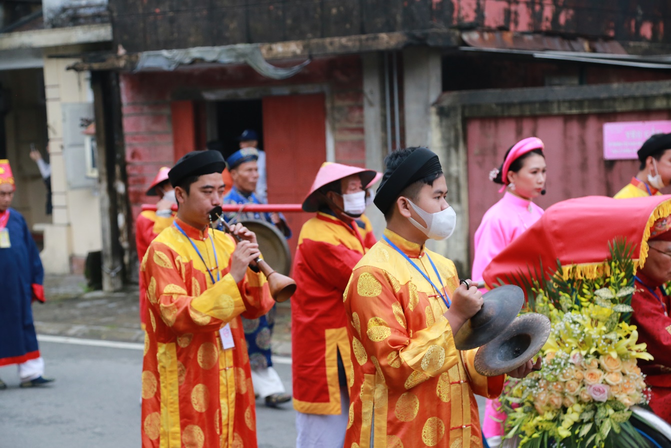 Lễ hội Điện Huệ Nam: Carnival dân gian đầy màu sắc trên dòng sông Hương - 9