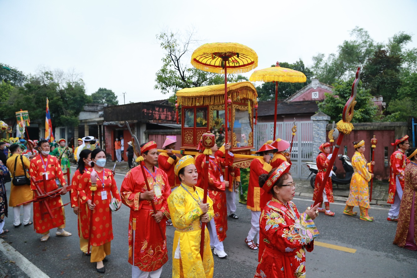 Lễ hội Điện Huệ Nam: Carnival dân gian đầy màu sắc trên dòng sông Hương - 10