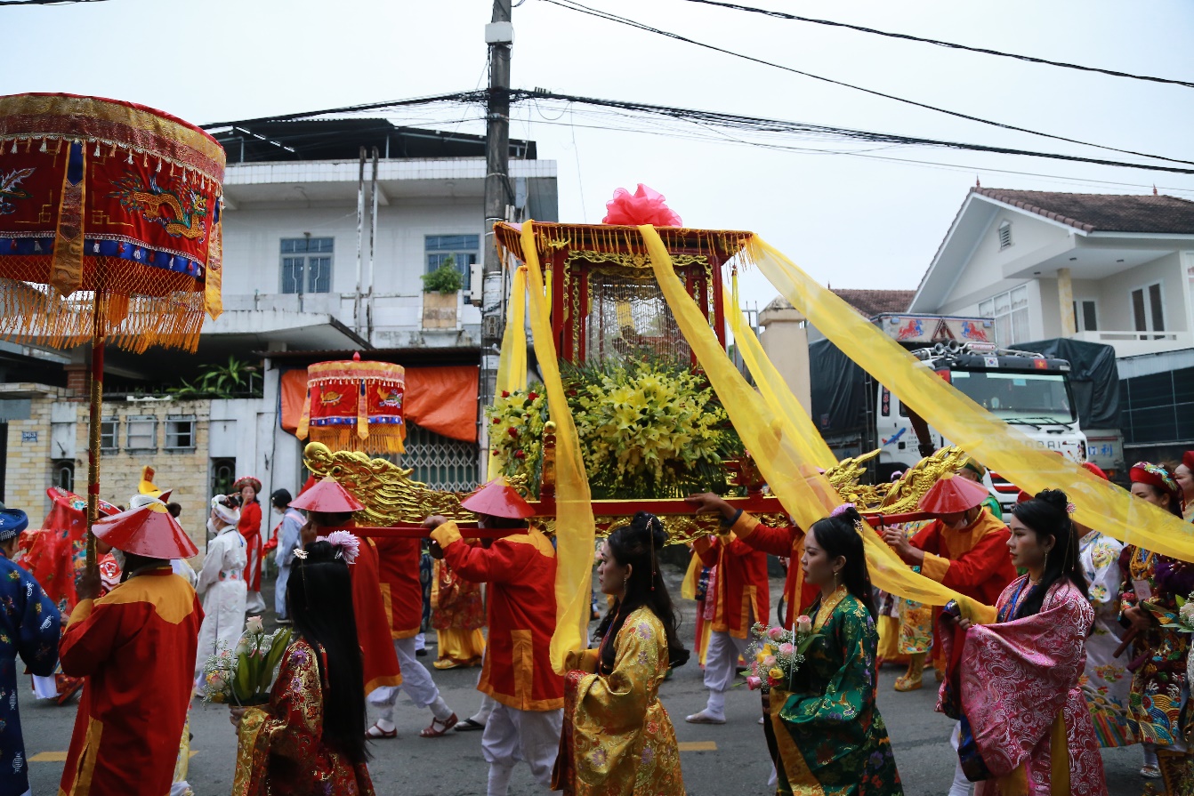 Lễ hội Điện Huệ Nam: Carnival dân gian đầy màu sắc trên dòng sông Hương - 4