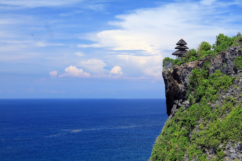 Cảm nhận không gian yên bình tại những ngôi đền ở Indonesia - 9