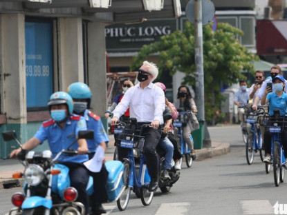 Chuyển động - Đặc phái viên thương mại Thủ tướng Anh: ‘TP.HCM là TP dành để đạp xe’