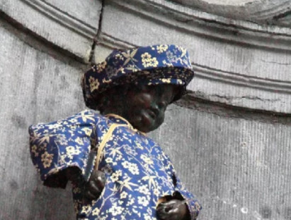 Du khảo - 'Chú bé đứng tè' có hơn 1.000 bộ quần áo, từng gây lãng phí nước ở Bỉ