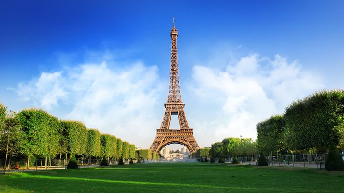 Tháp Eiffel của Pháp bỗng dưng cao thêm 6m nhờ 'độc chiêu' nào? - 6