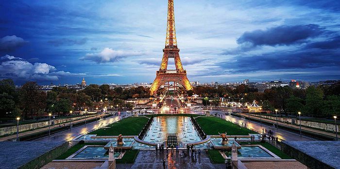 Tháp Eiffel của Pháp bỗng dưng cao thêm 6m nhờ 'độc chiêu' nào? - 4