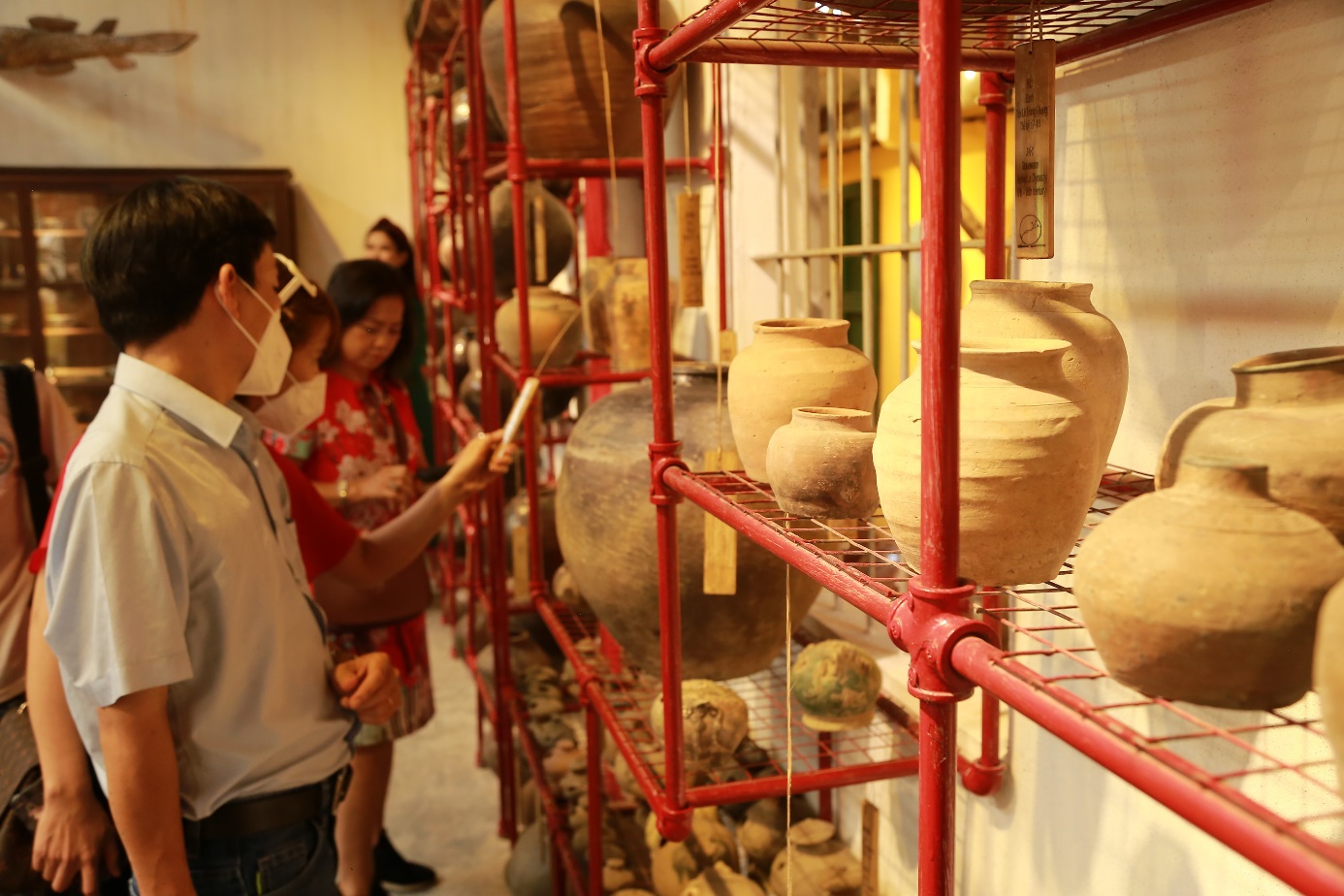 Khám phá bảo tàng gốm được tìm thấy từ các dòng sông - 16
