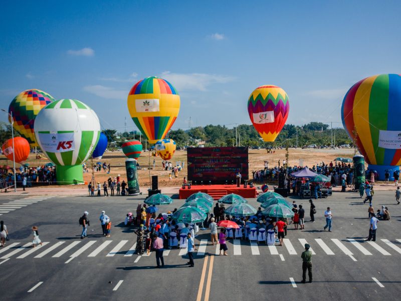 Rực rỡ lễ hội khinh khí cầu Sâm Ngọc Linh Kon Tum K5 năm 2022 - 1