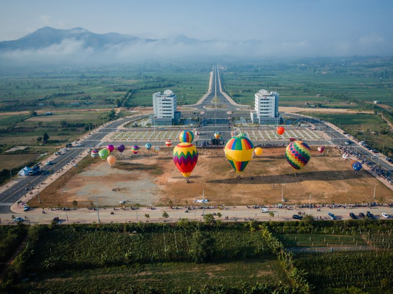 Rực rỡ lễ hội khinh khí cầu Sâm Ngọc Linh Kon Tum K5 năm 2022 - 5