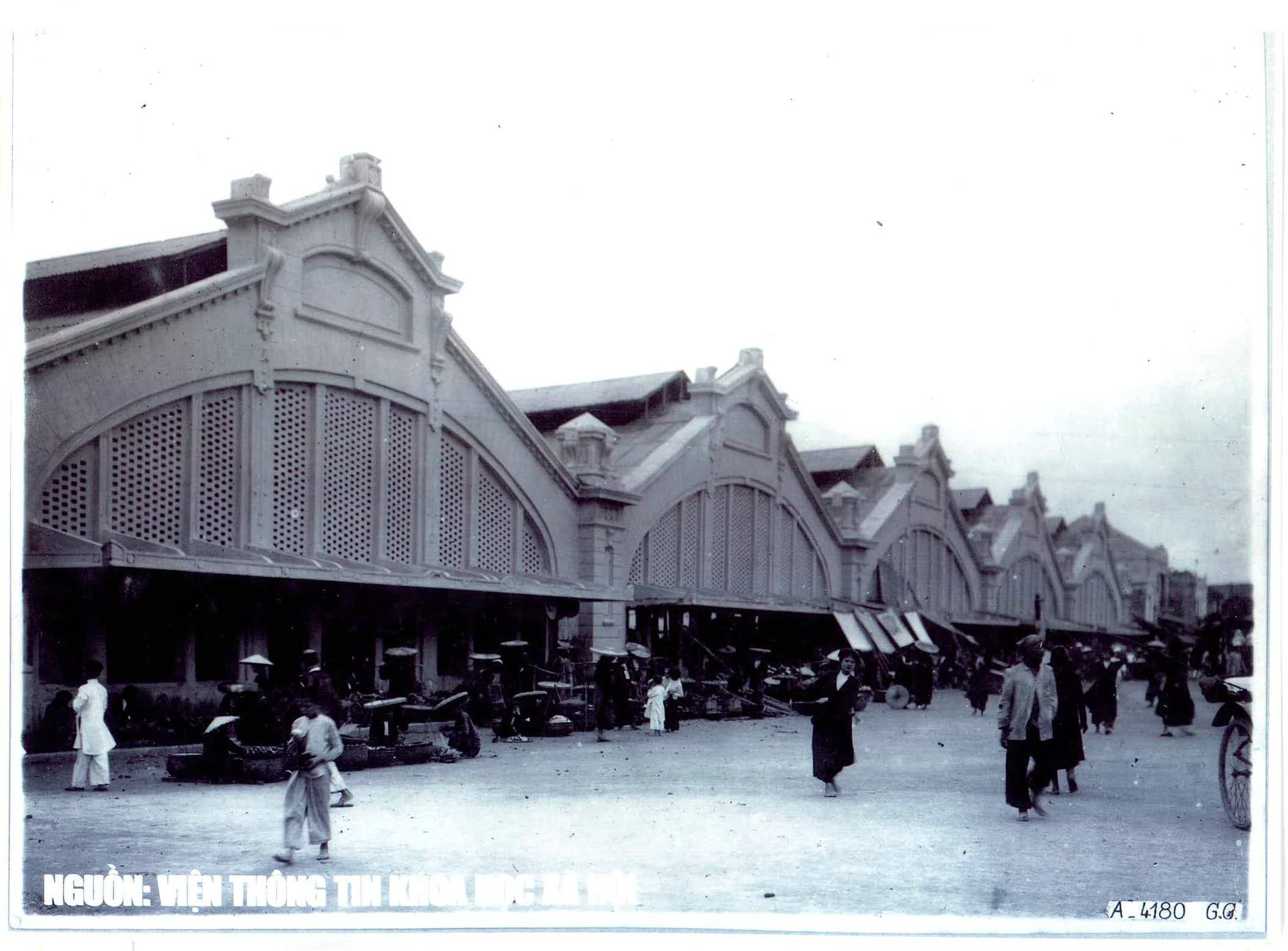 Chợ Đồng Xuân đầu thế kỷ XX.