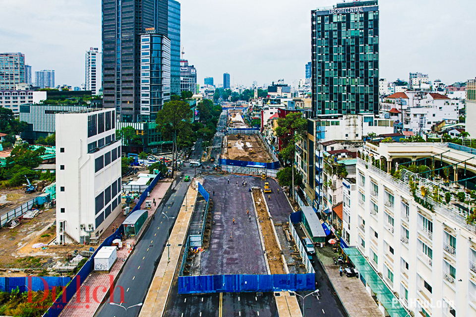 Rào chắn được tháo bỏ sau 6 năm, khu phố 'vàng' Lê Lợi đã lại sạch đẹp - 13