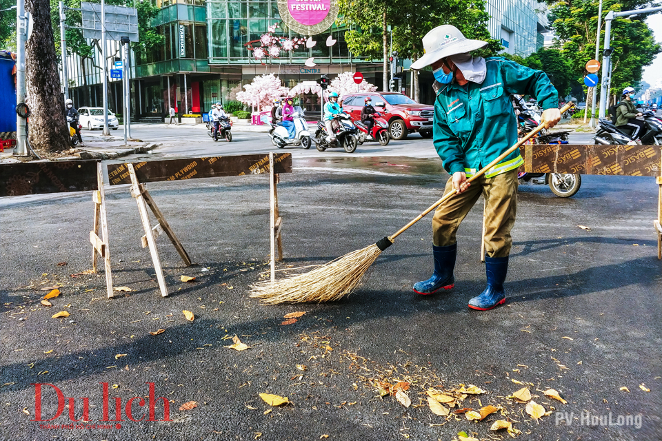 Rào chắn được tháo bỏ sau 6 năm, khu phố 'vàng' Lê Lợi đã lại sạch đẹp - 6