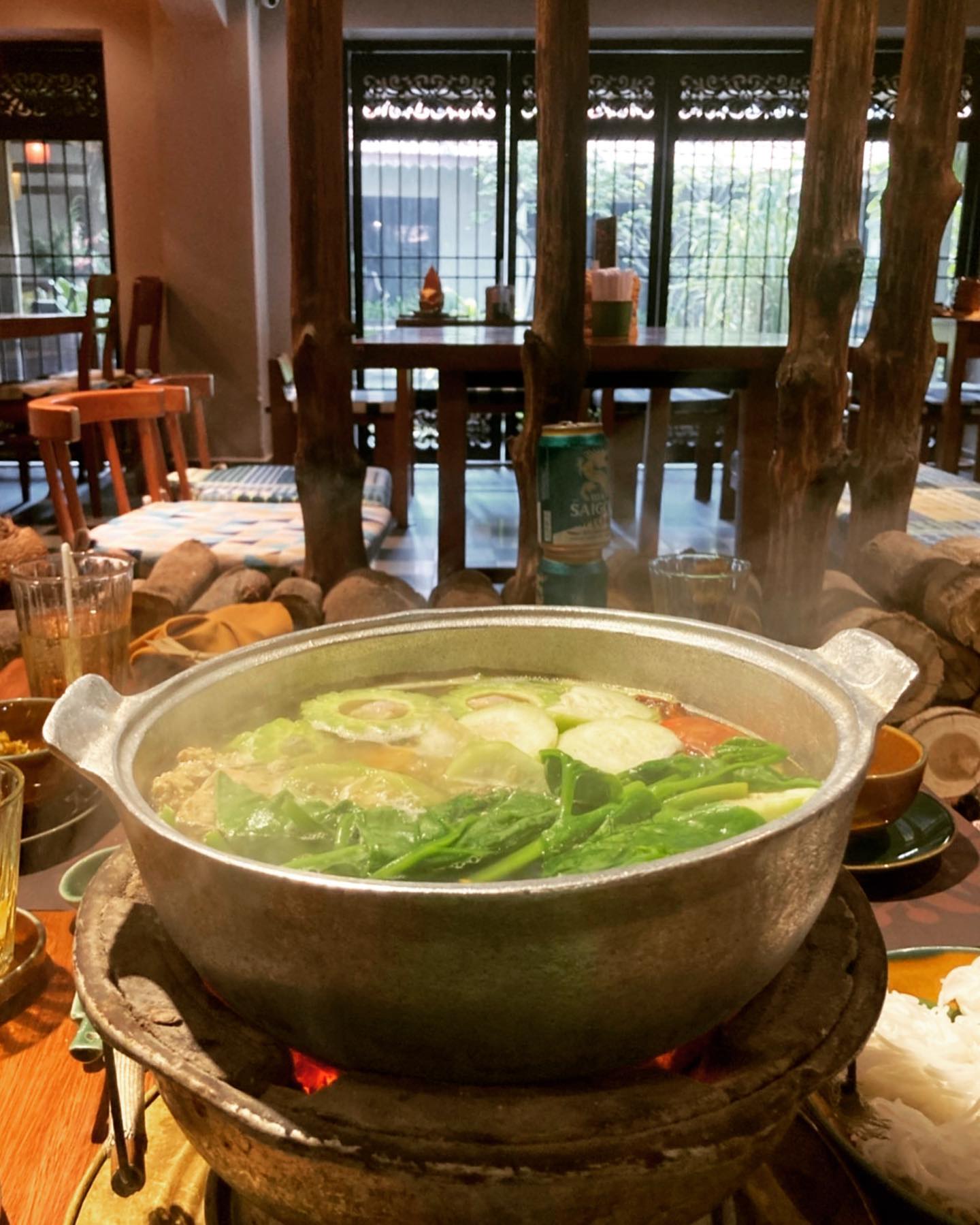 3 nhà hàng phong cách hoài cổ và bữa ăn thuần Việt tại Sài Gòn - 6