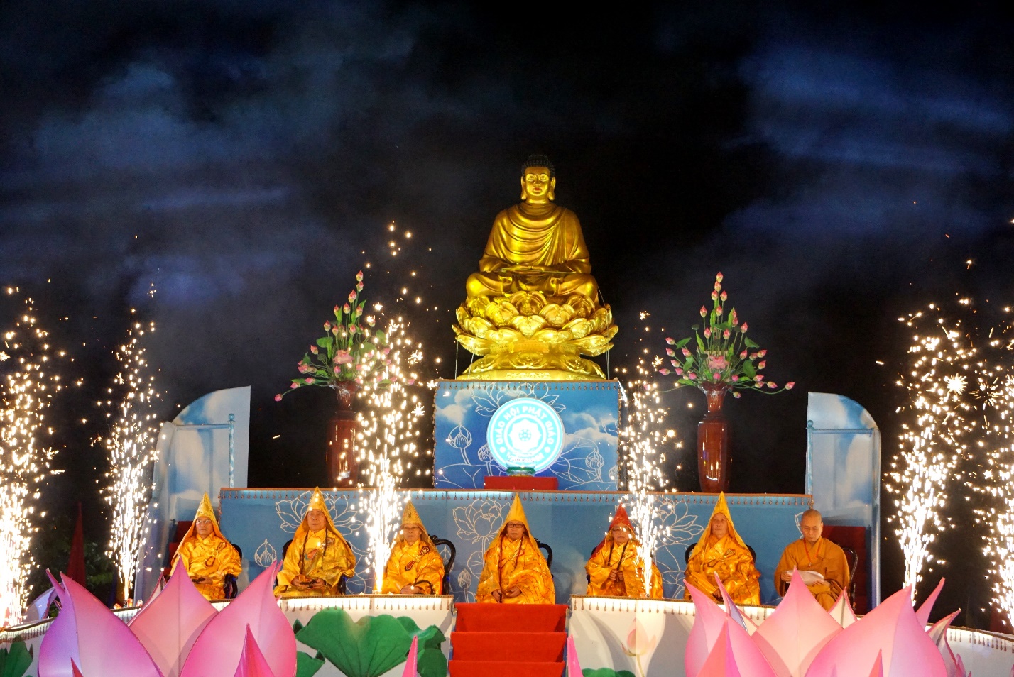 Đại lễ Phật Đản ở Huế có những hoạt động nào? - 2