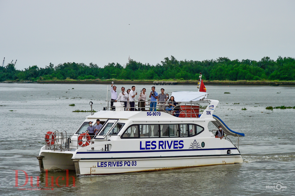Sắp mở bán tour du thuyền hạng sang ngắm hoàng hôn trên sông Sài Gòn - 4