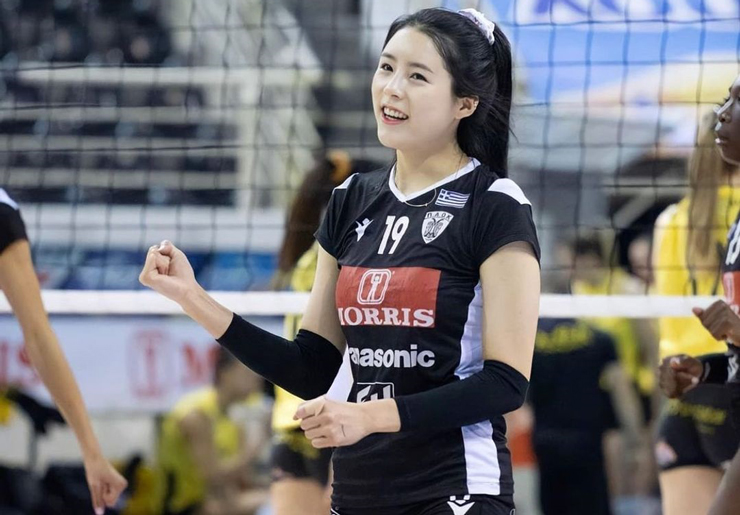 2 mỹ nhân bóng chuyền Hàn Quốc lận đận, thiên thần Sabina khoe hạnh phúc - 4