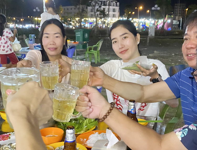 Thiên đường ăn uống chợ đêm Hà Tiên hấp dẫn tín đồ ẩm thực