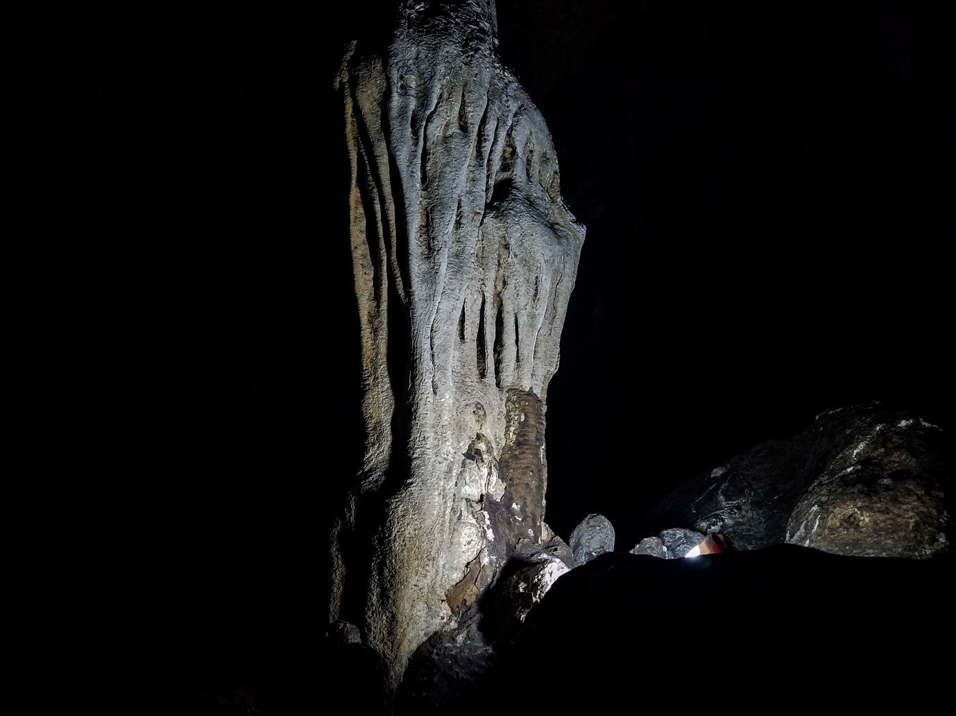 Khám phá hang động hoang sơ đầy mê mẩn giữa núi rừng Quảng Trị - 11