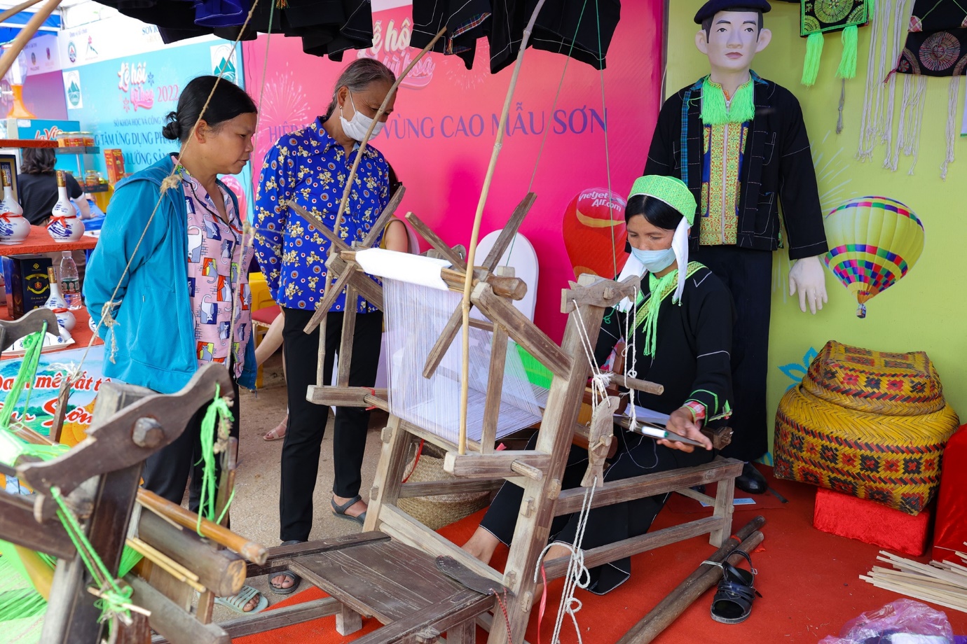 Lễ hội Kỳ Hoa đưa Lạng Sơn trở thành điểm đến hấp dẫn miền đông bắc - 9