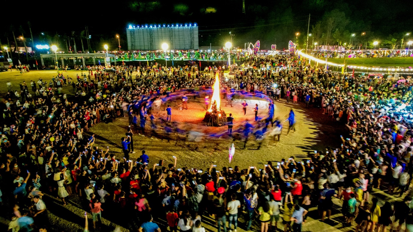 Lễ hội Kỳ Hoa đưa Lạng Sơn trở thành điểm đến hấp dẫn miền đông bắc - 12