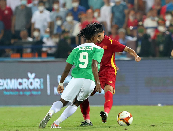 U23 Việt Nam làm Ronaldo của U23 Indonesia &#34;choáng váng&#34; chỉ sau 18 phút - 7