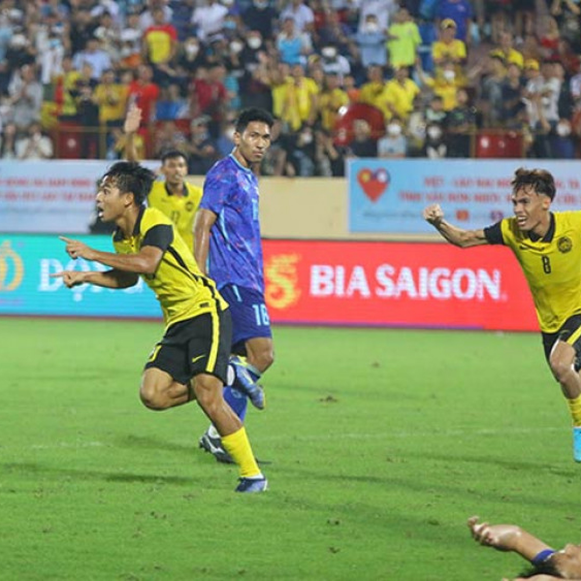Thể thao - Cầu thủ U23 Malaysia khóc nức nở khi thắng nghẹt thở U23 Thái Lan