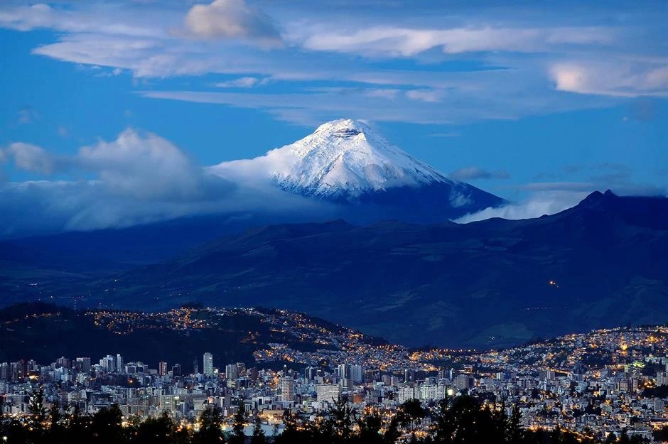 8 ngọn núi lửa nổi tiếng nhất thế giới - 5