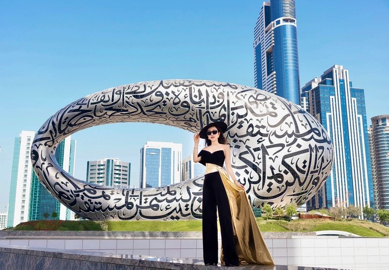 Nữ du khách Việt xách 5 vali quần áo, chi nửa tỷ đồng khám phá UAE - 6