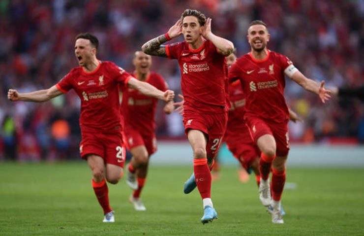 Liverpool vô địch FA Cup: HLV Klopp hoàn tất bộ danh hiệu, sánh ngang Sir Alex - 12