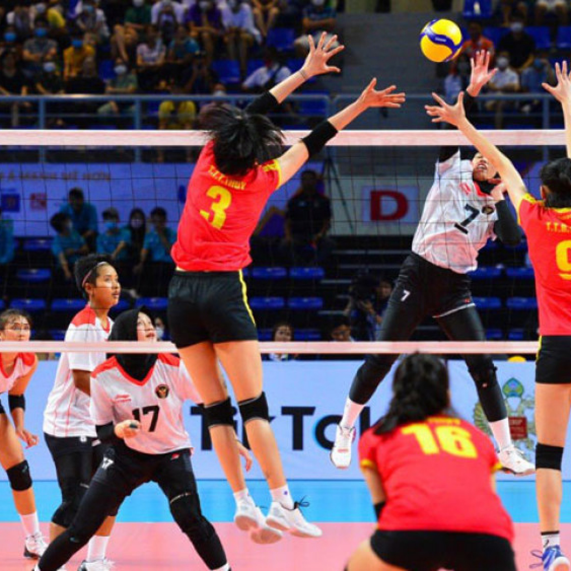  - ĐT nữ Bóng chuyền Việt Nam đấu Thái Lan: Đua hết mình với “kình địch” ở SEA Games