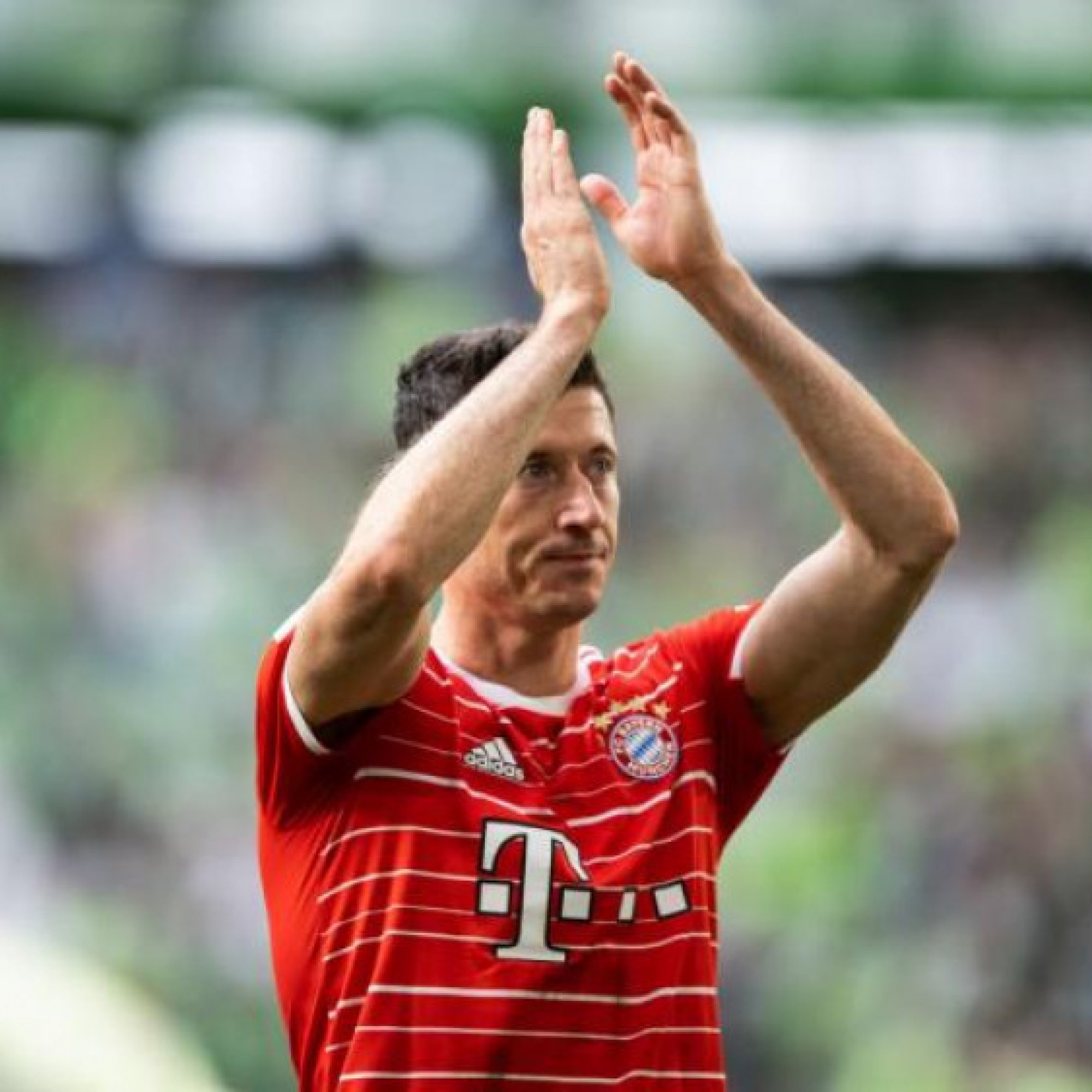  - Lewandowski xác nhận rời Bayern Munich, giảm lương 147 tỷ đồng để đến Barca